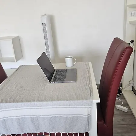 Apartman Avec Parking Prive